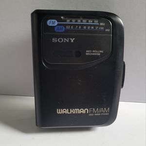 Vintage Sony Walkman WM-FX101 Am/Fm Radio and Cassette Player